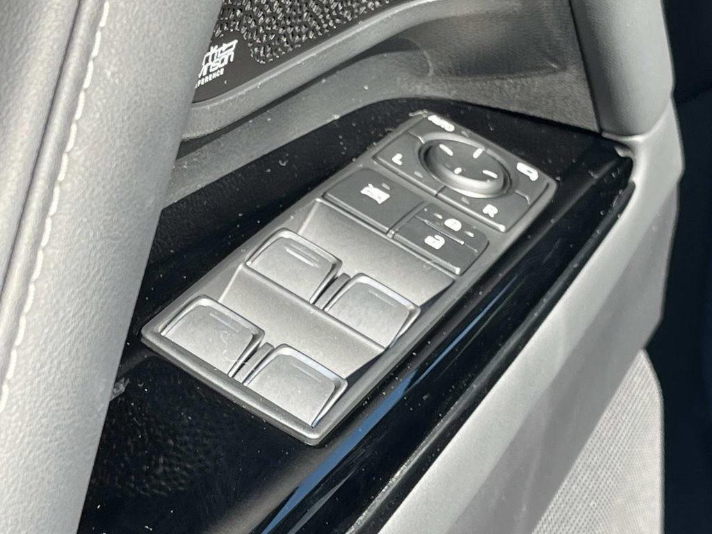 Used 2023 Lexus LX 600 4WD w/ Appearance Package image 28