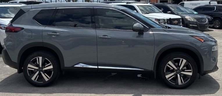Used 2023 Nissan Rogue SL image 5