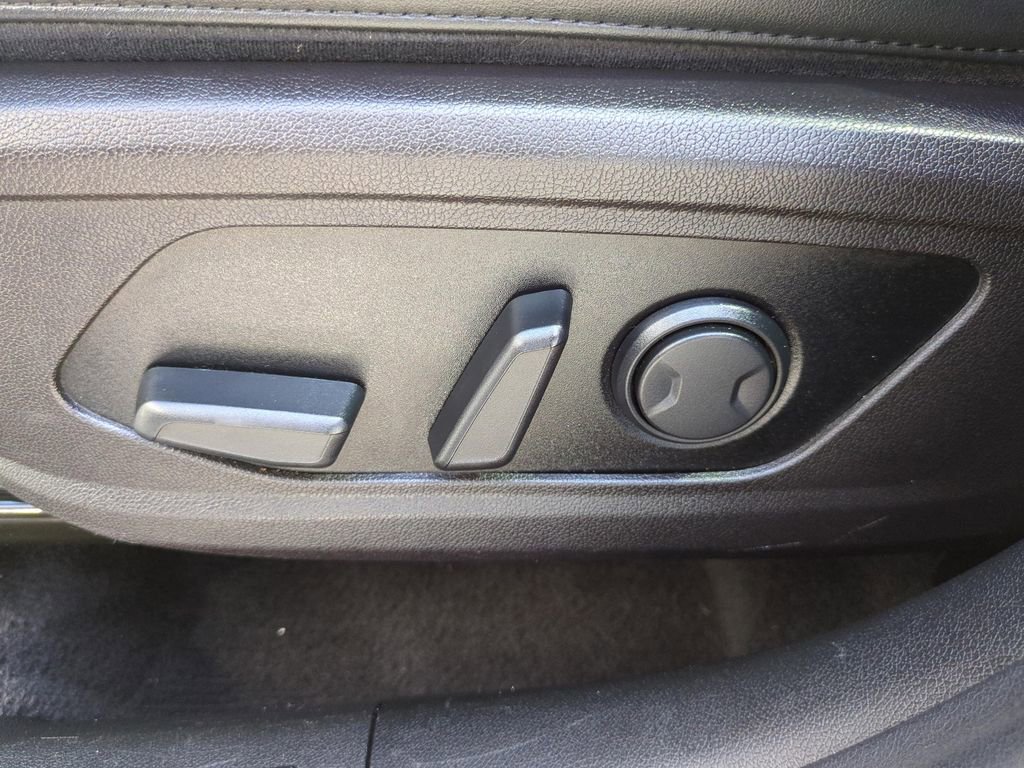 Used 2021 Kia Sorento SX image 18