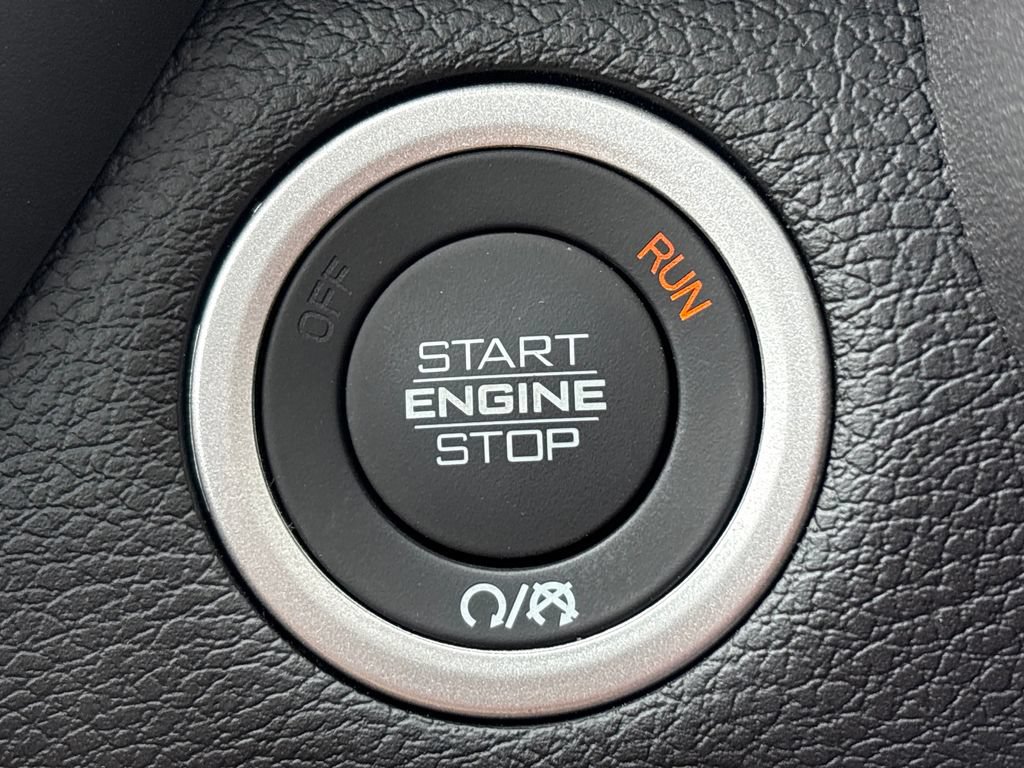 New 2026 RAM 2500 Laramie AWD/4WD image 15