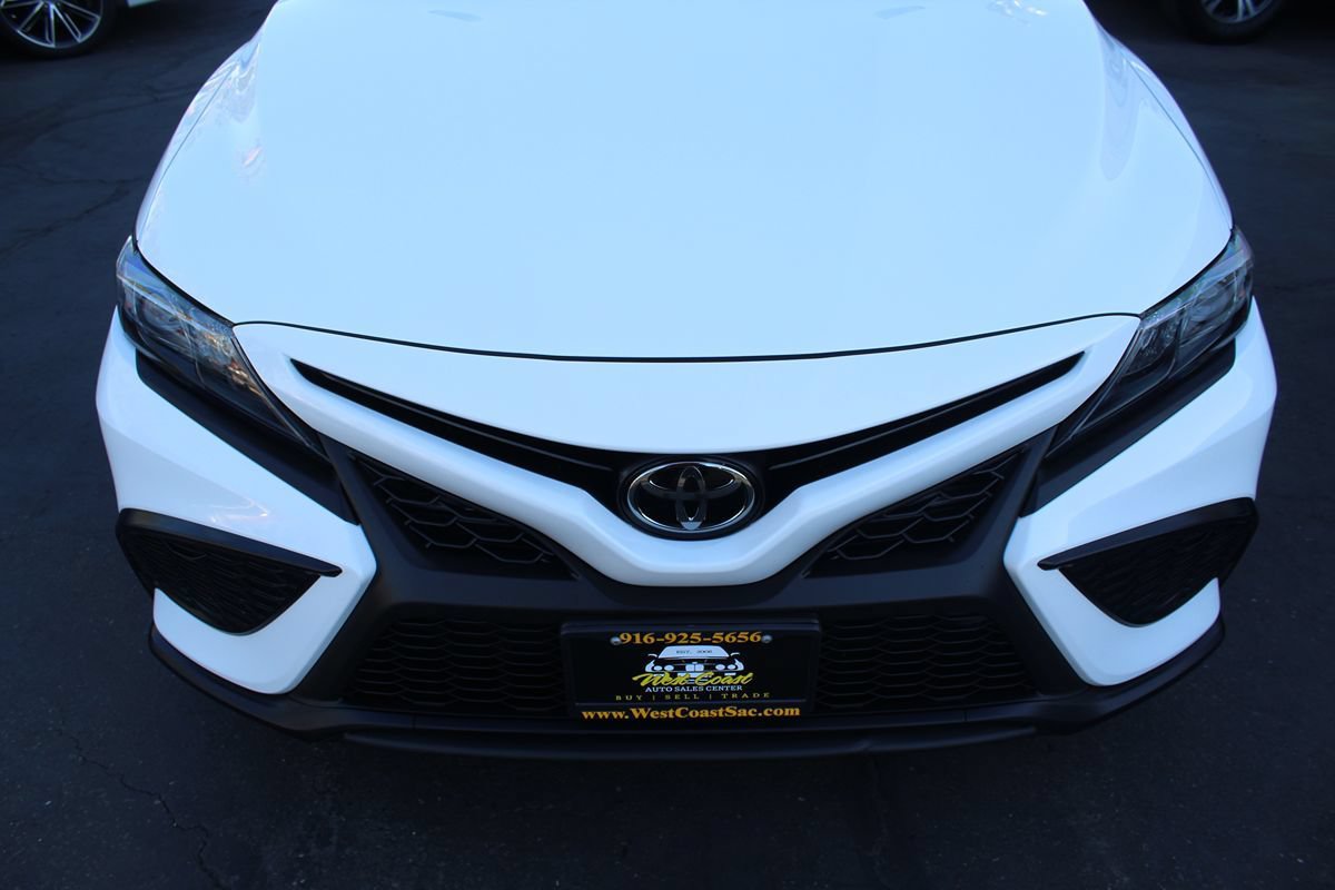 Used 2022 Toyota Camry SE w/ Convenience Package FWD image 9