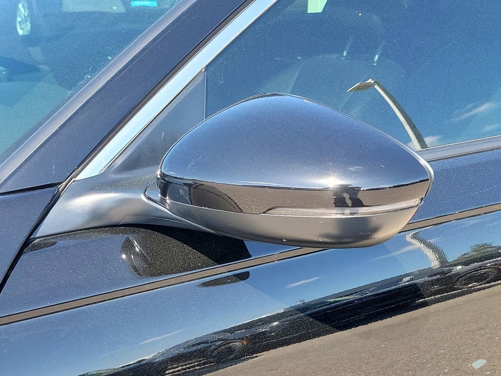 Used 2025 Honda Accord Touring image 11