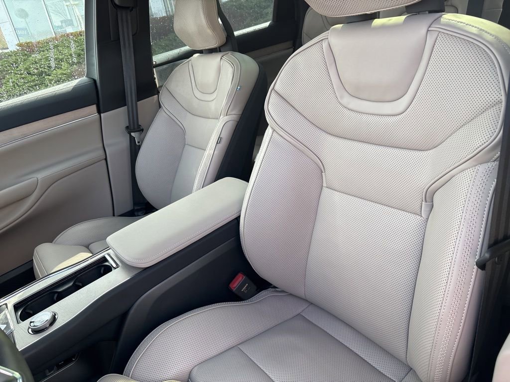New 2026 Volvo EX90 Ultra AWD/4WD image 18