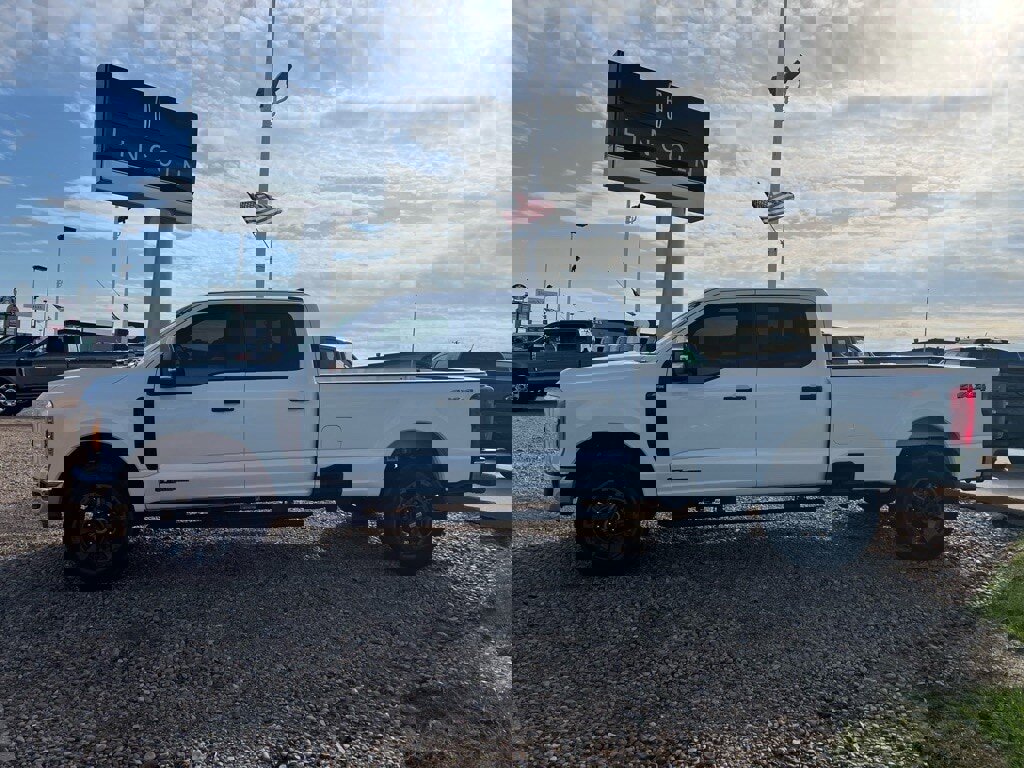 Used 2024 Ford F250 XL image 2