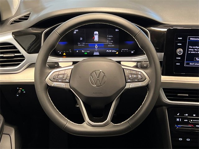 New 2026 Volkswagen Taos SE image 12