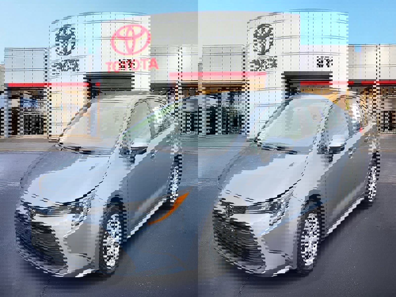 Used 2023 Toyota Corolla LE image 1