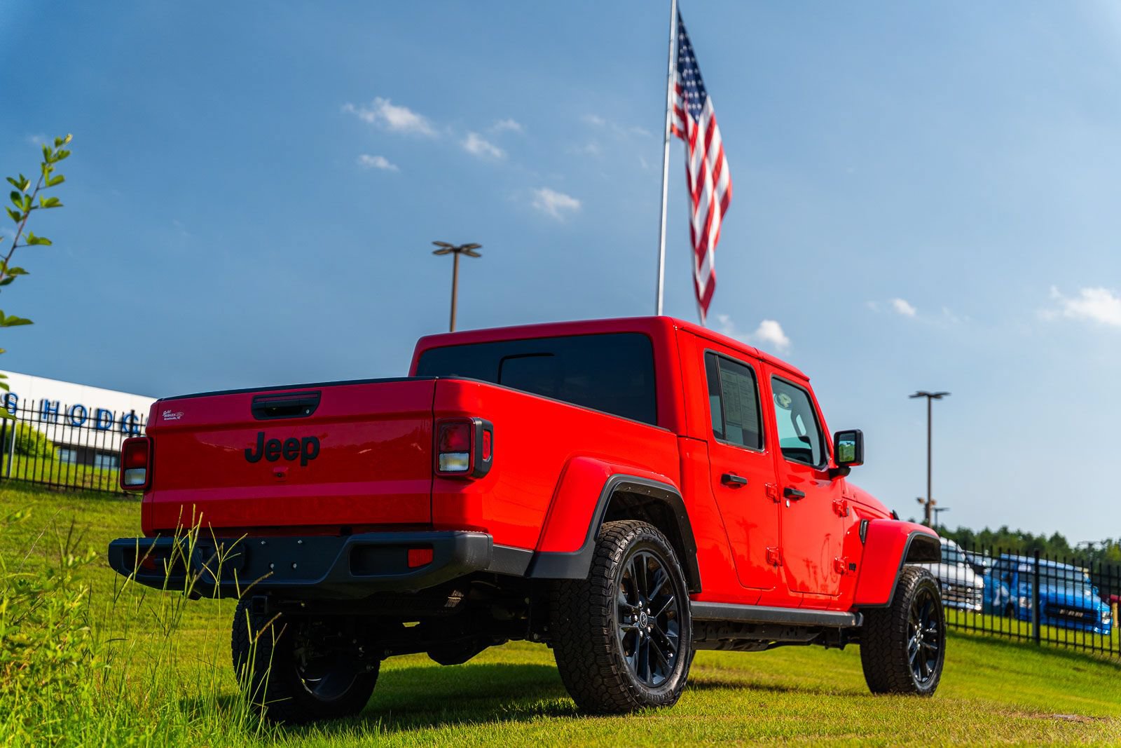 Used 2024 Jeep Gladiator Sport AWD/4WD image 33