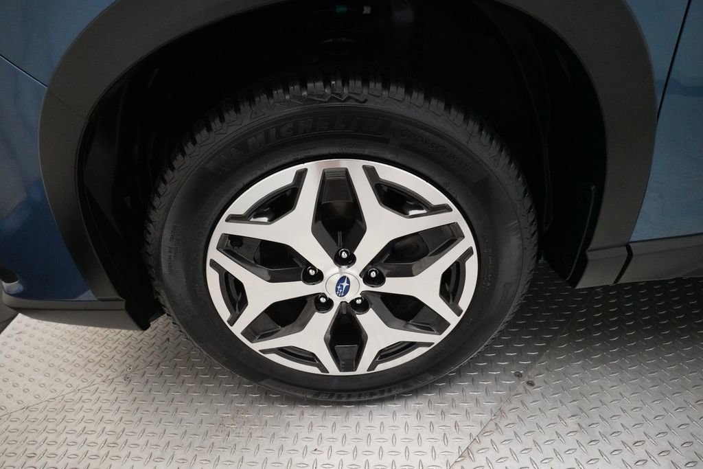 Certified 2023 Subaru Forester Premium image 29