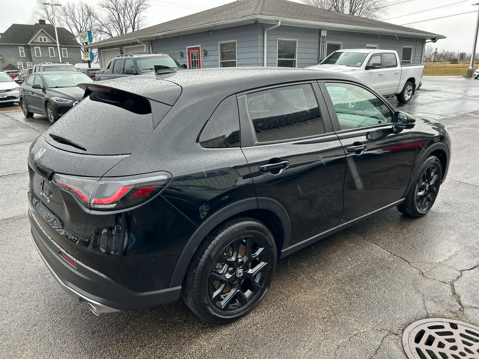 Used 2025 Honda HR-V Sport image 3