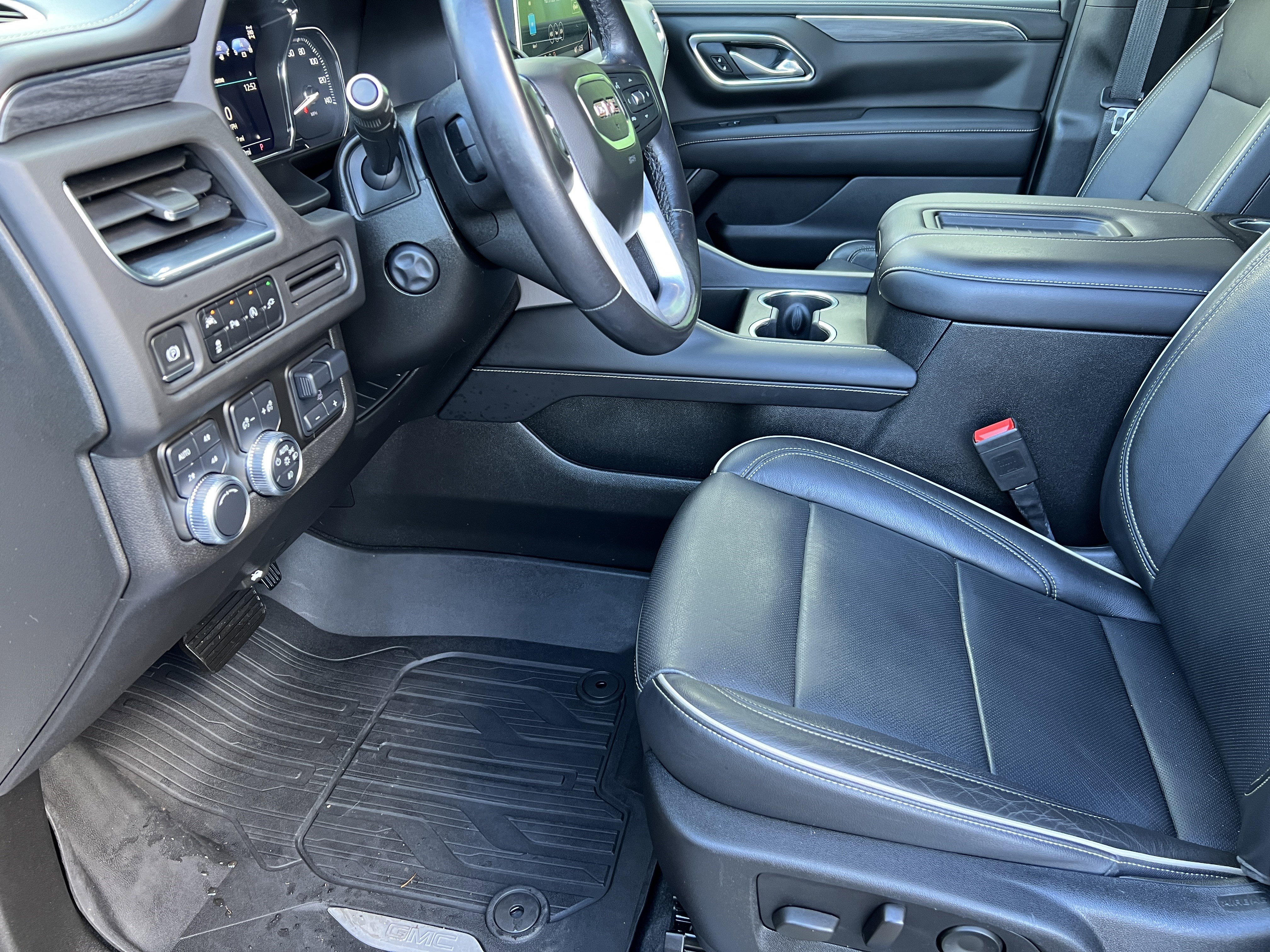 Certified 2021 GMC Yukon SLT w/ SLT Luxury Plus Package image 15