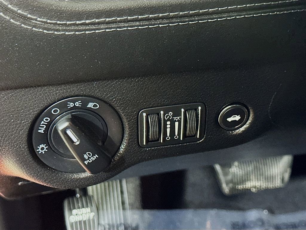 Used 2022 Dodge Charger R/T w/ Plus Group image 22