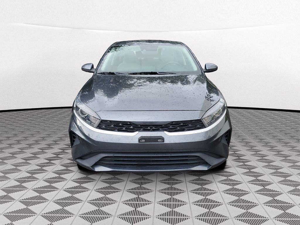 Used 2022 Kia Forte LXS FWD image 2