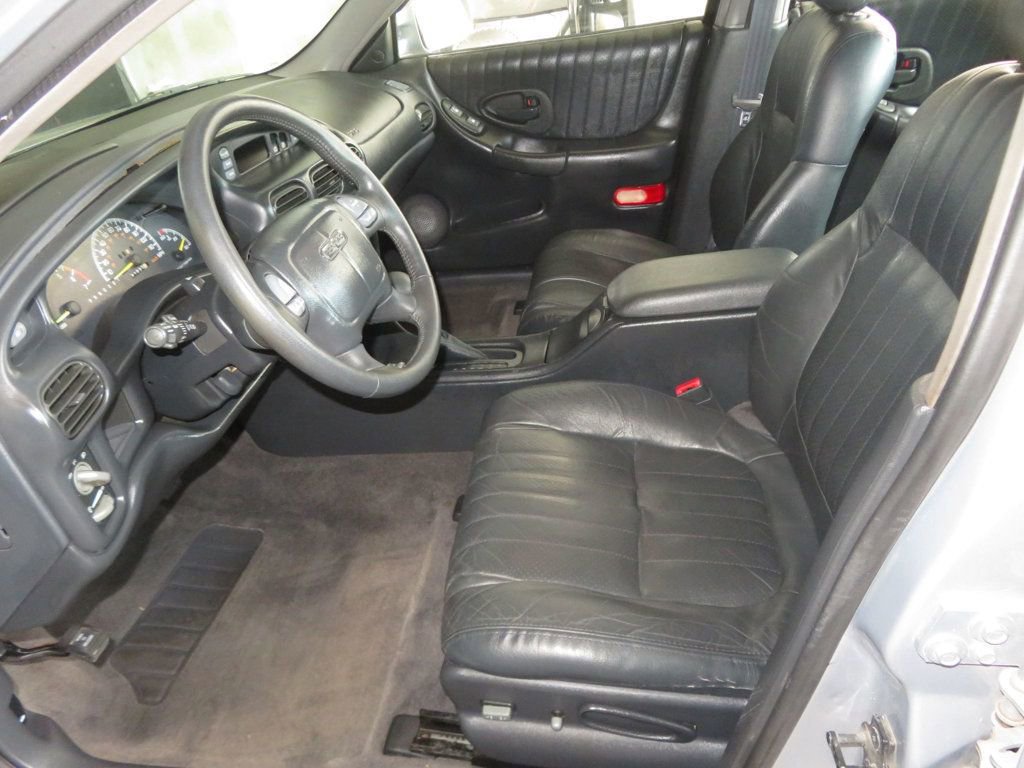 Used 2000 Pontiac Grand Prix GTP w/ Opt Pkg image 16