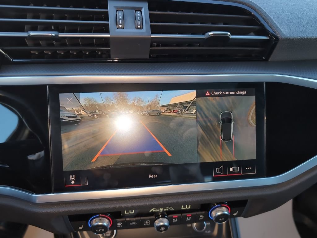 Used 2022 Audi Q3 2.0T Premium Plus image 22