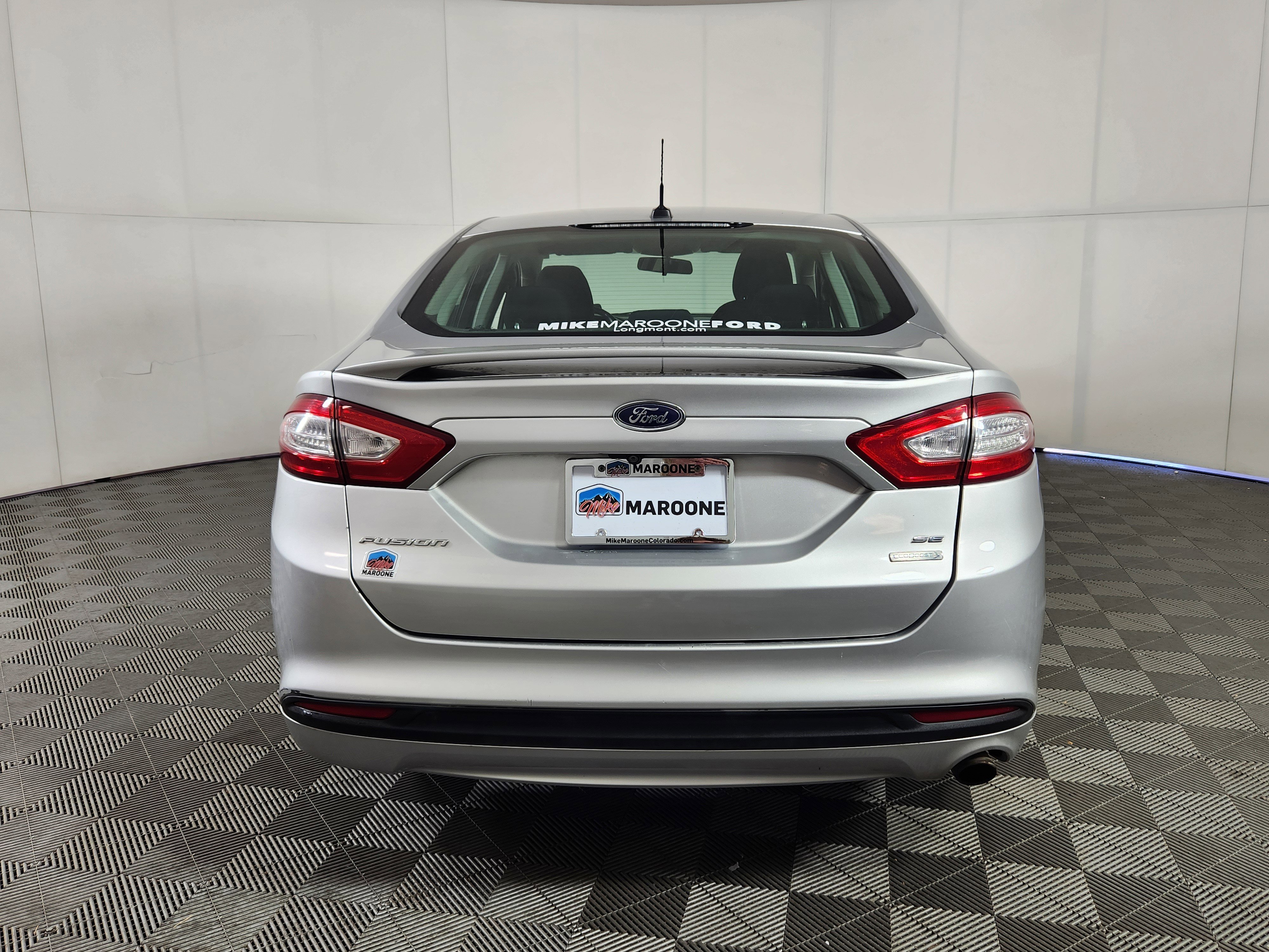 Used 2016 Ford Fusion SE w/ Equipment Group 201A FWD image 6