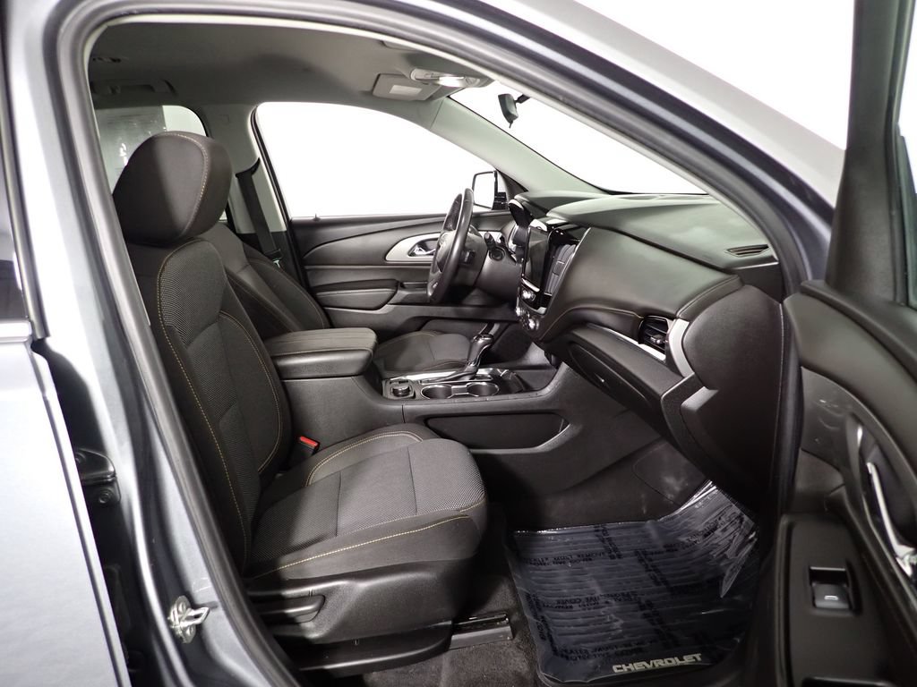 Used 2018 Chevrolet Traverse LT FWD image 37
