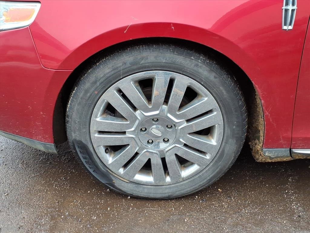 Used 2010 Lincoln MKS image 9