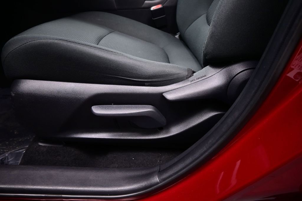 Used 2021 Toyota RAV4 LE w/ Carpet Mat Package (TMS) FWD image 14