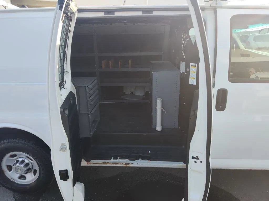 Used 2012 Chevrolet Express 2500 RWD image 10