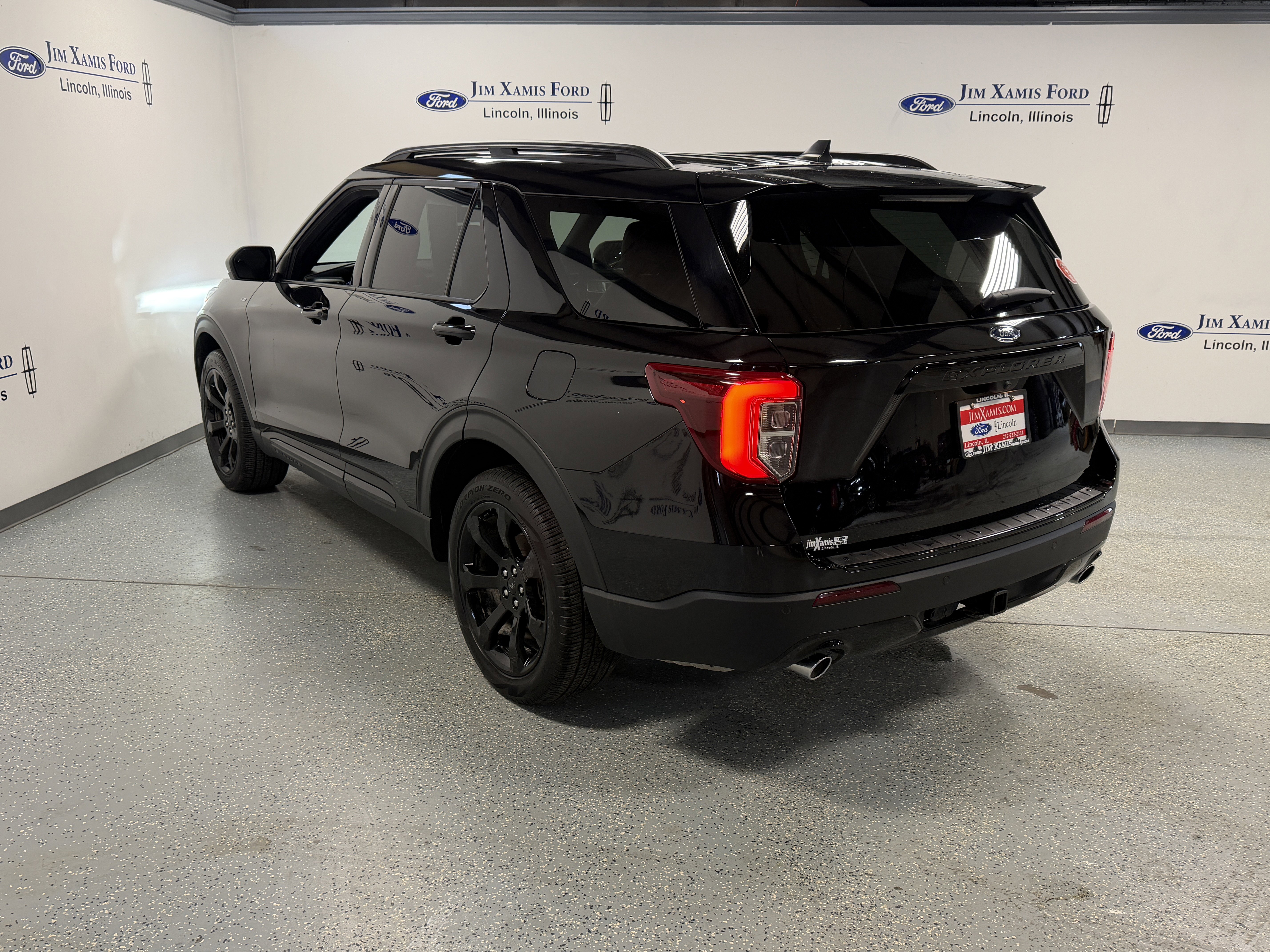 Used 2024 Ford Explorer ST-Line w/ Class IV Trailer Tow Package image 32