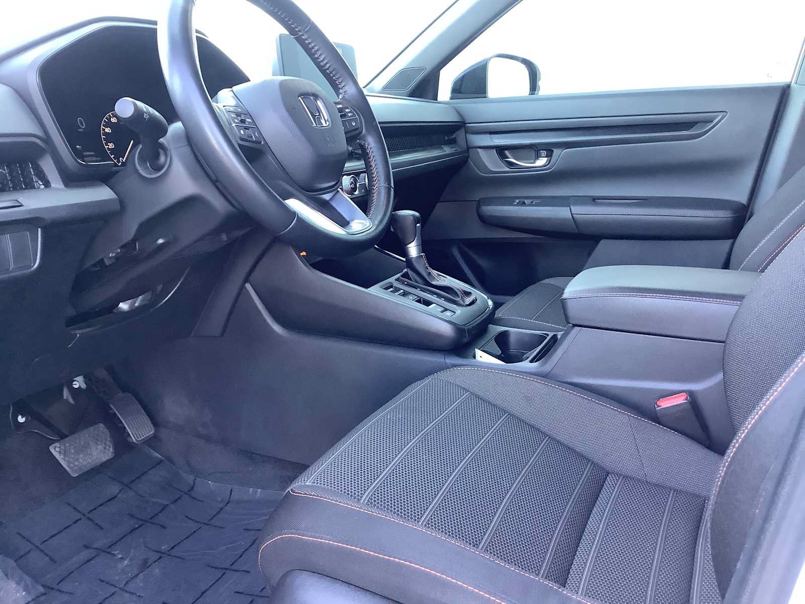 Used 2025 Honda CR-V Sport image 3