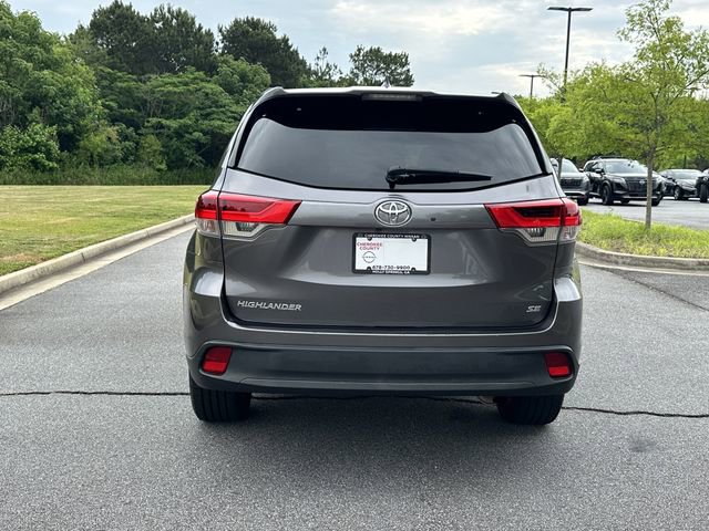 Used 2018 Toyota Highlander SE FWD image 8