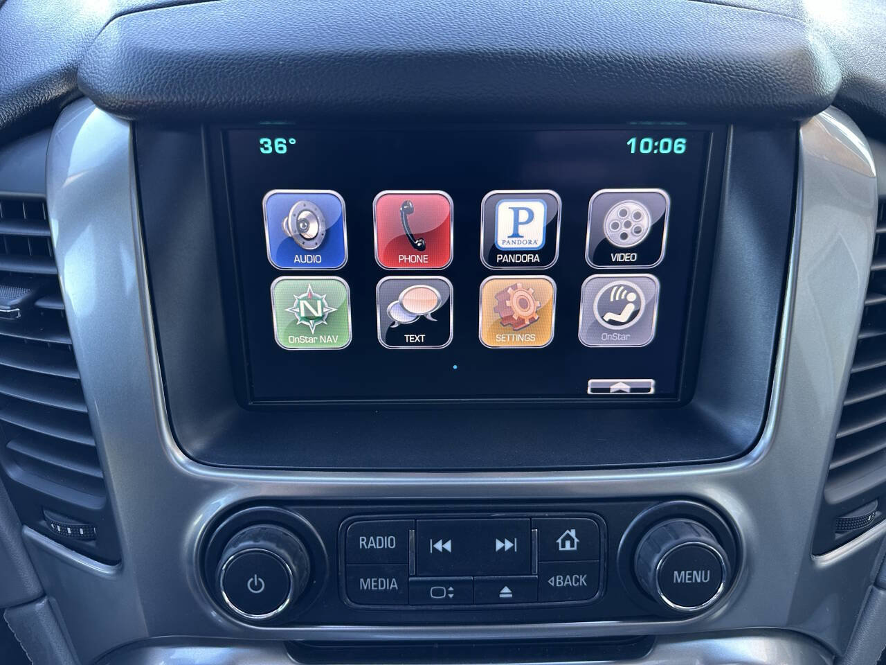 Used 2015 Chevrolet Suburban LT w/ Luxury Package AWD/4WD image 31