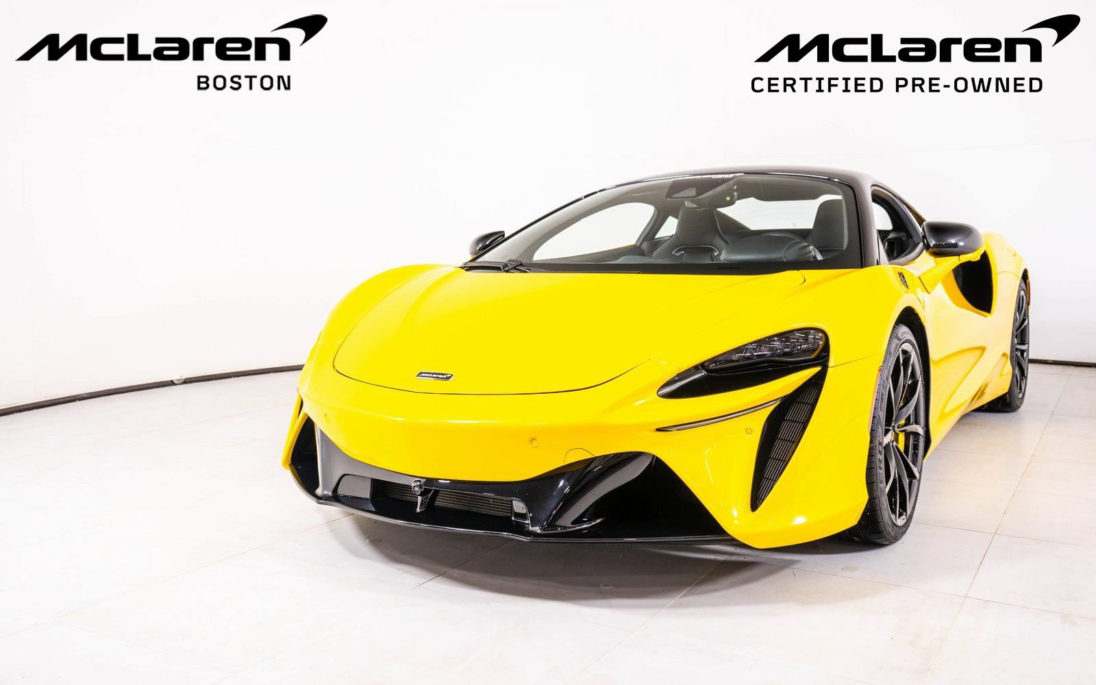 Used 2023 McLaren Artura RWD image 9