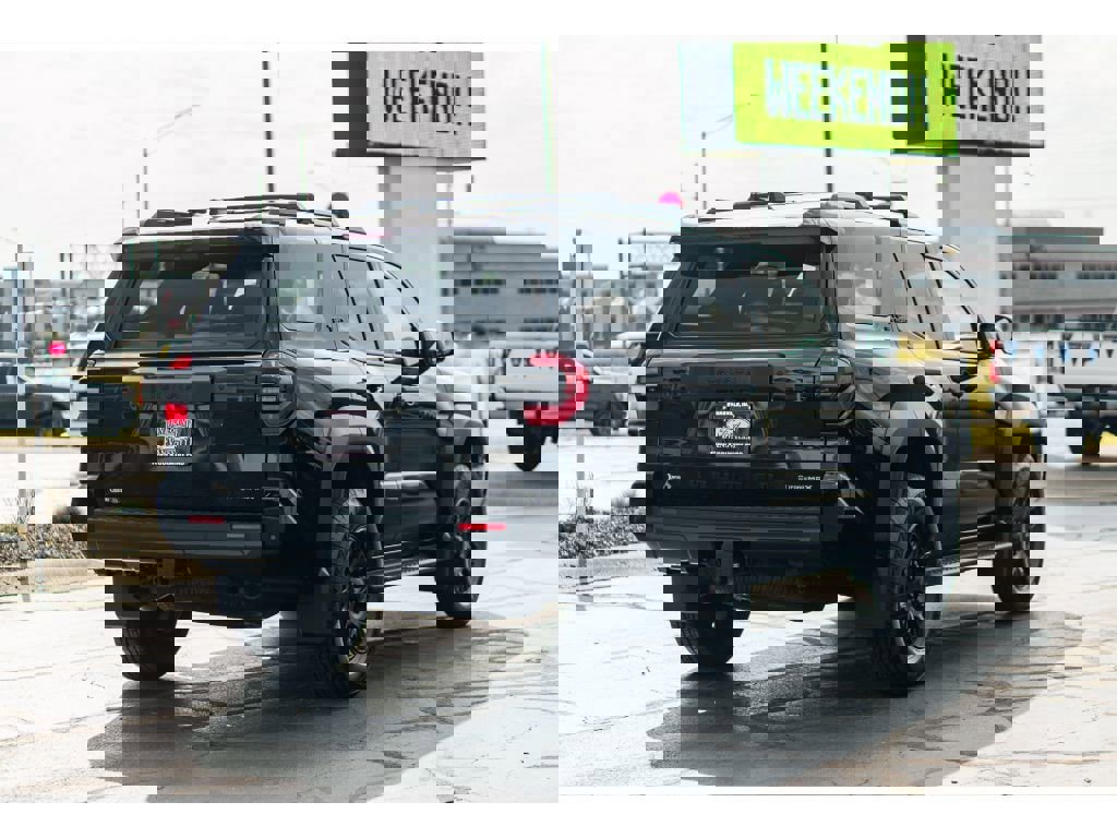 Used 2025 Toyota 4Runner TRD Off-Road image 4