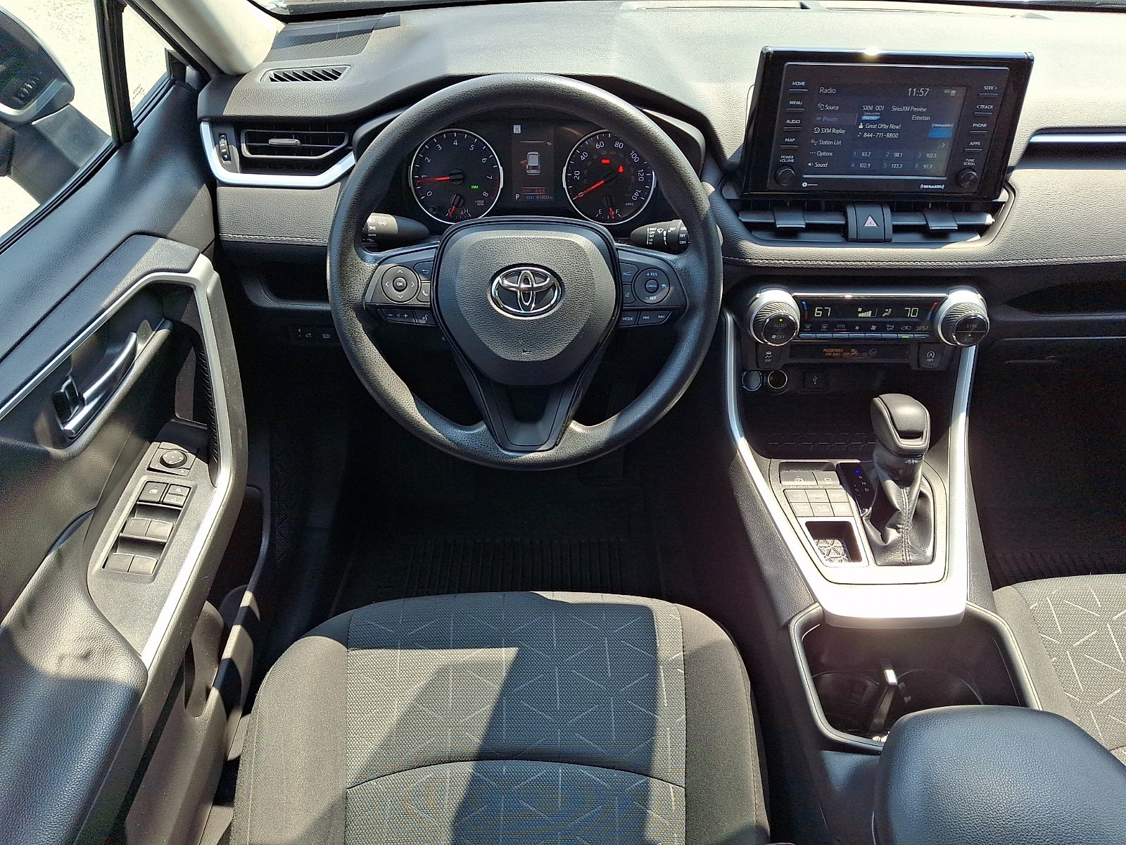 Used 2022 Toyota RAV4 XLE AWD/4WD image 11