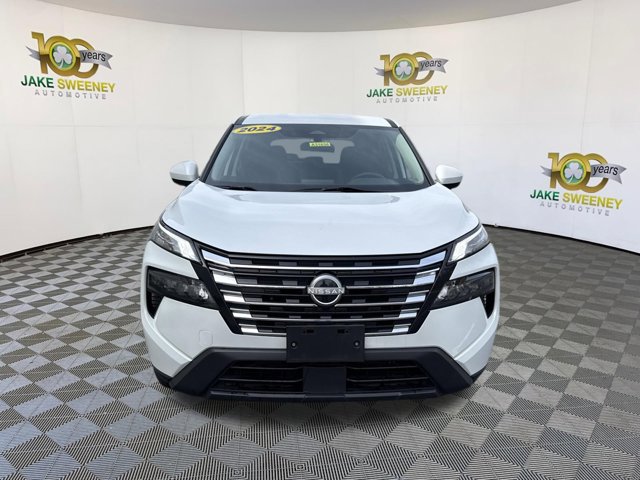 Used 2024 Nissan Rogue SV image 3