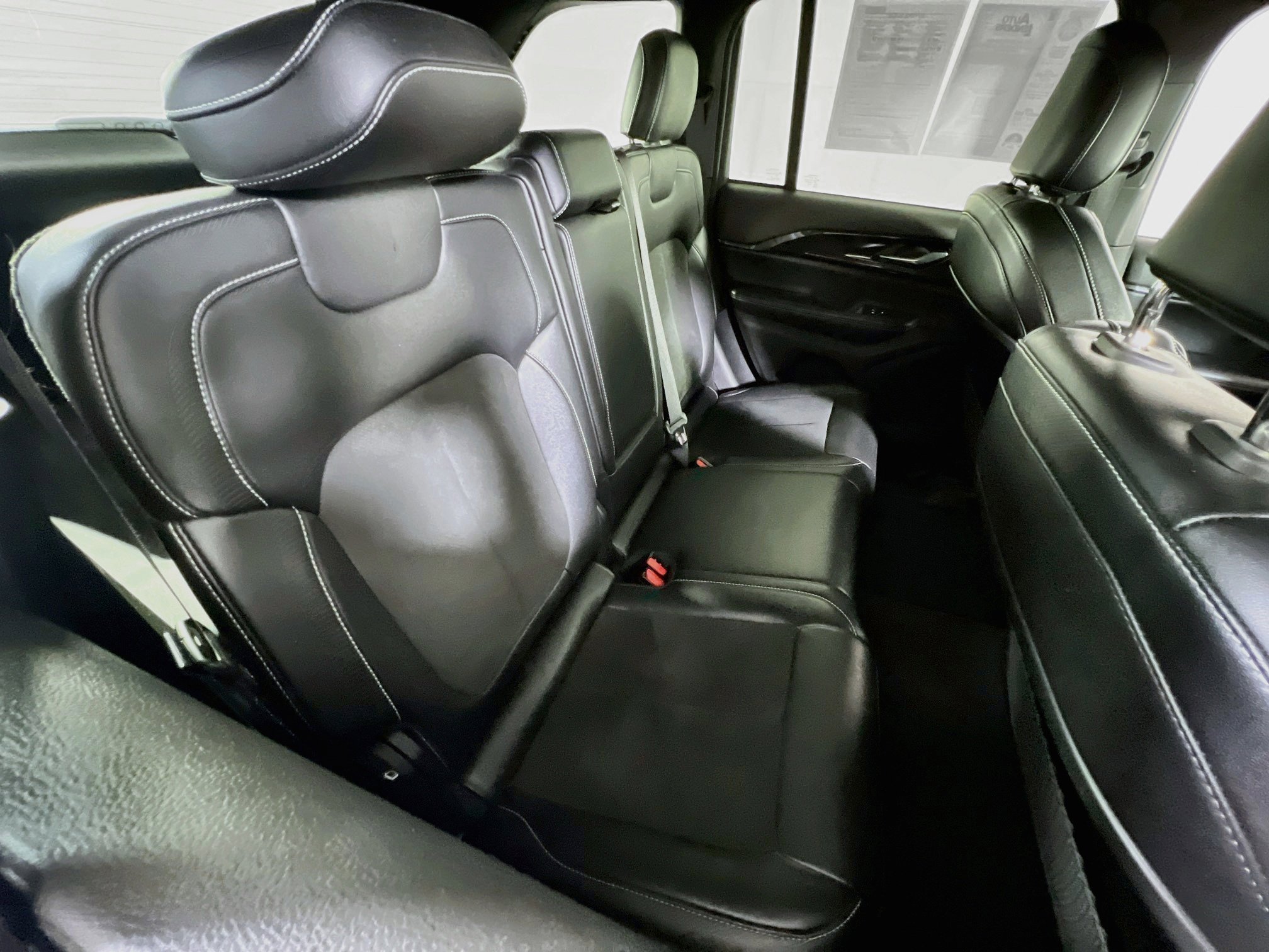 Used 2023 Jeep Grand Cherokee Altitude image 25