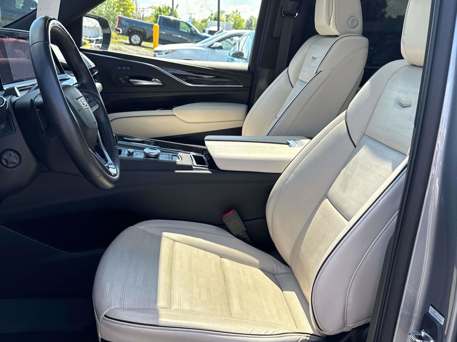Certified 2023 Cadillac Escalade Sport w/ Touring Package AWD/4WD image 20