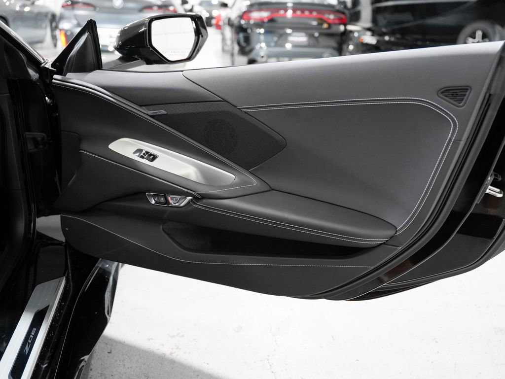 Used 2025 Chevrolet Corvette Z06 RWD image 28