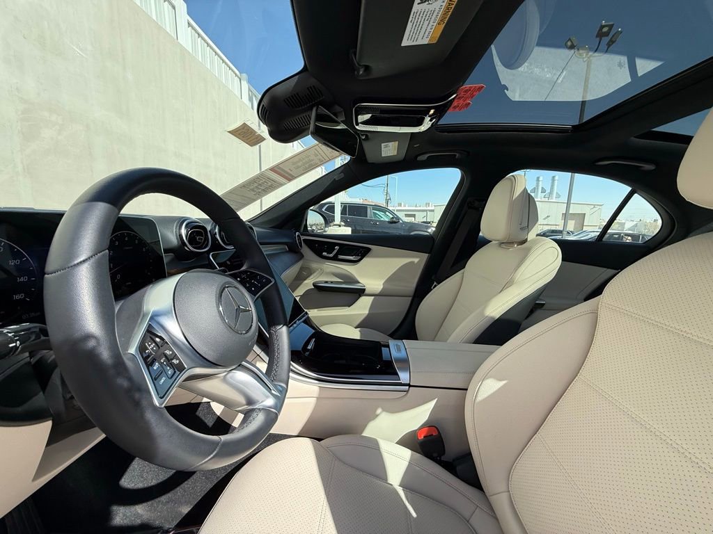 Used 2025 Mercedes-Benz C 300 4MATIC Sedan image 5