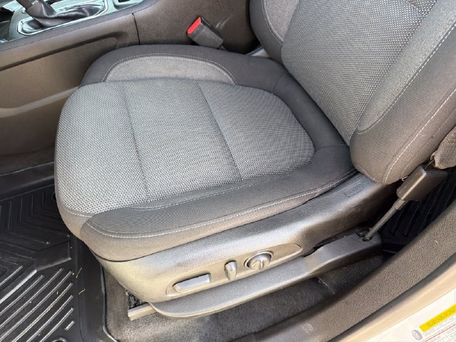 Used 2022 Chevrolet Traverse LT FWD image 20