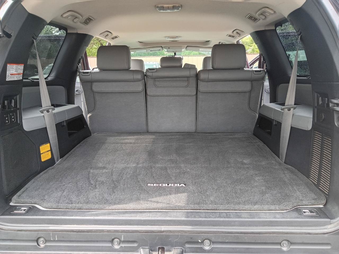 Used 2017 Toyota Sequoia Limited w/ Safety & Convenience Package AWD/4WD image 24