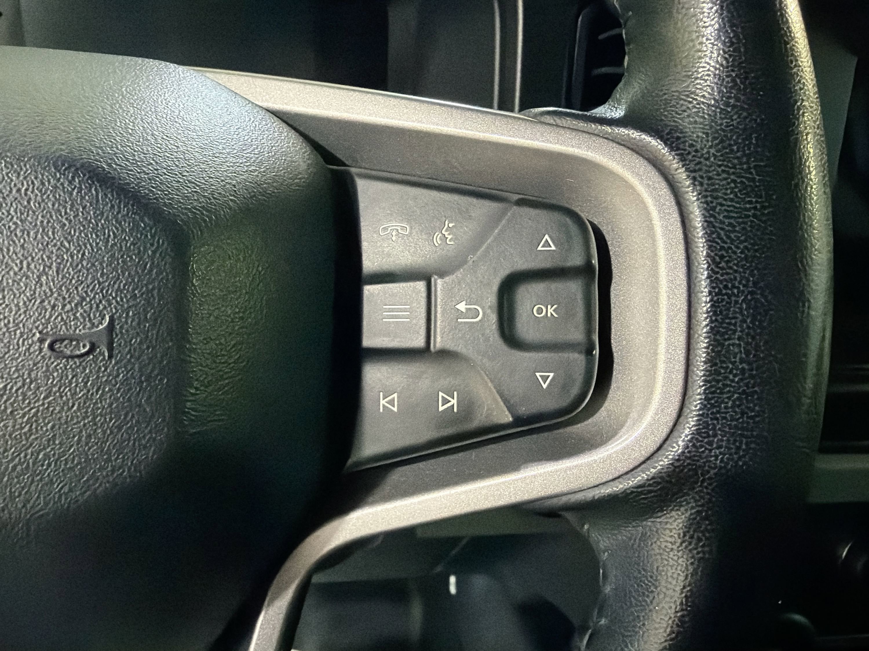 Used 2022 Ford Bronco Badlands image 15
