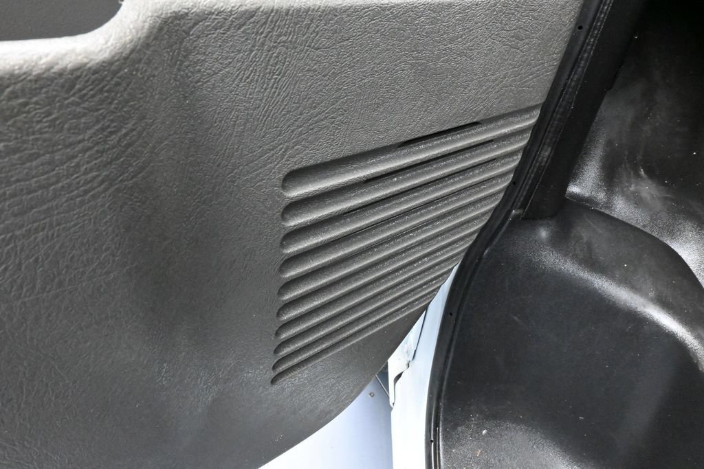 Used 2024 Chevrolet Express 2500 w/ Driver Convenience Package RWD image 14