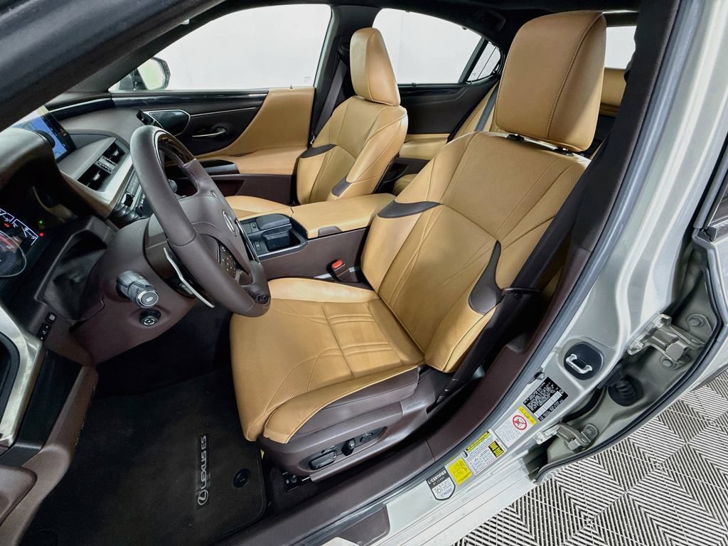 Used 2019 Lexus ES 350 Ultra Luxury w/ Accessory Package 2 FWD image 21