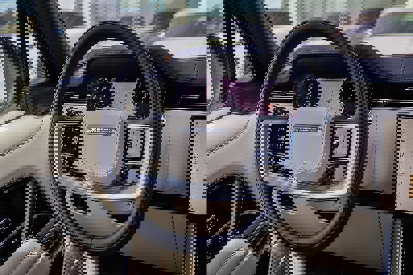 New 2026 Land Rover Range Rover SE image 15