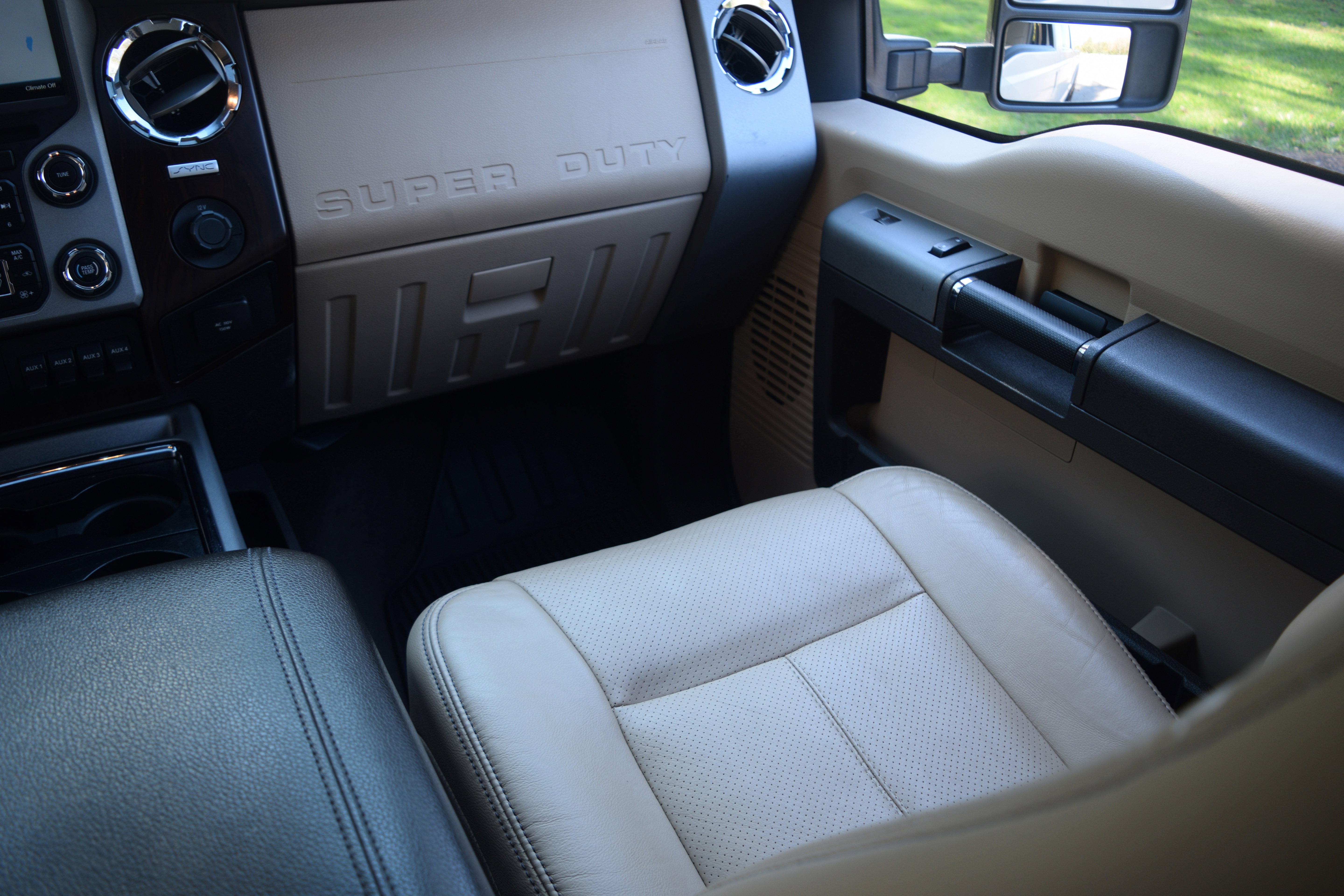 Used 2016 Ford F250 Lariat w/ Lariat Ultimate Package image 13