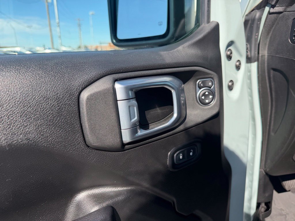 Used 2023 Jeep Wrangler Unlimited w/ Sun & Screen Package AWD/4WD image 23