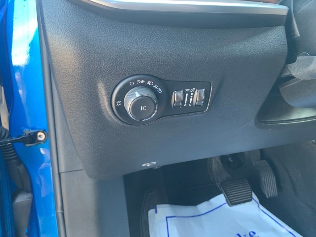 Used 2024 Jeep Compass Limited image 14