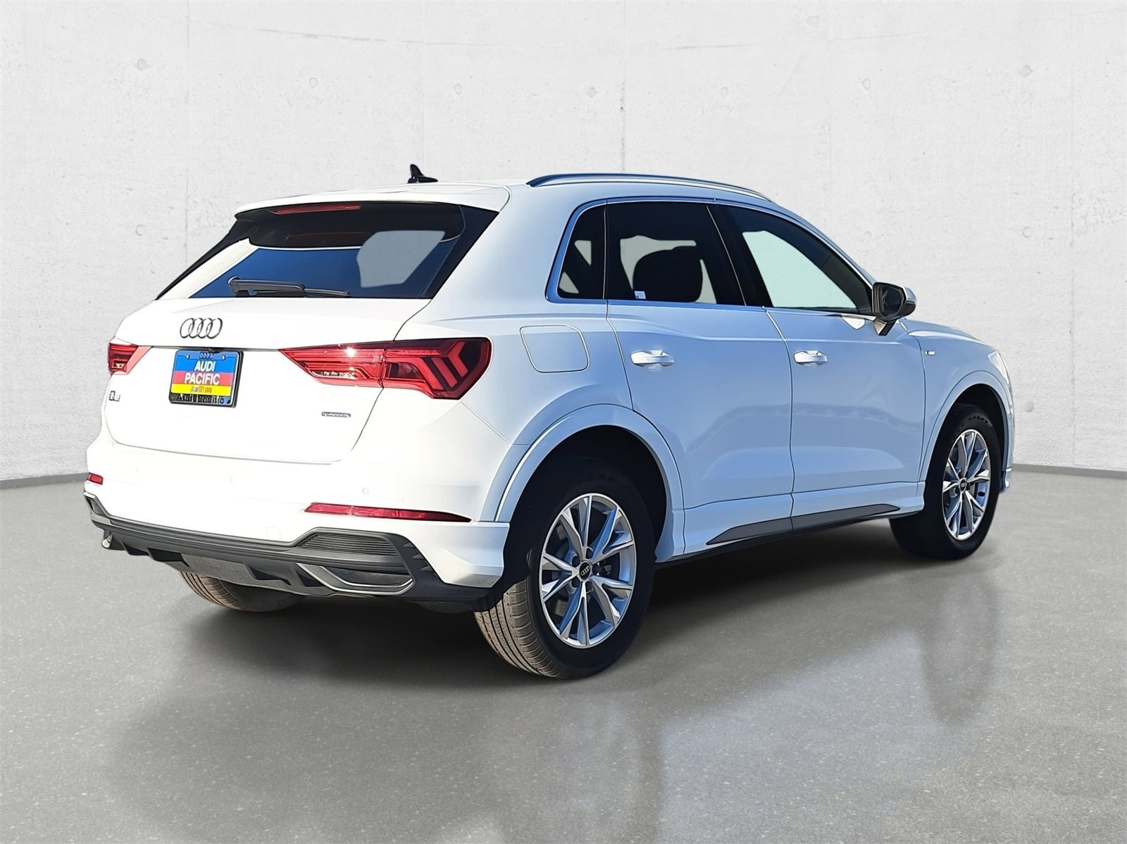 Used 2023 Audi Q3 2.0T Premium image 5