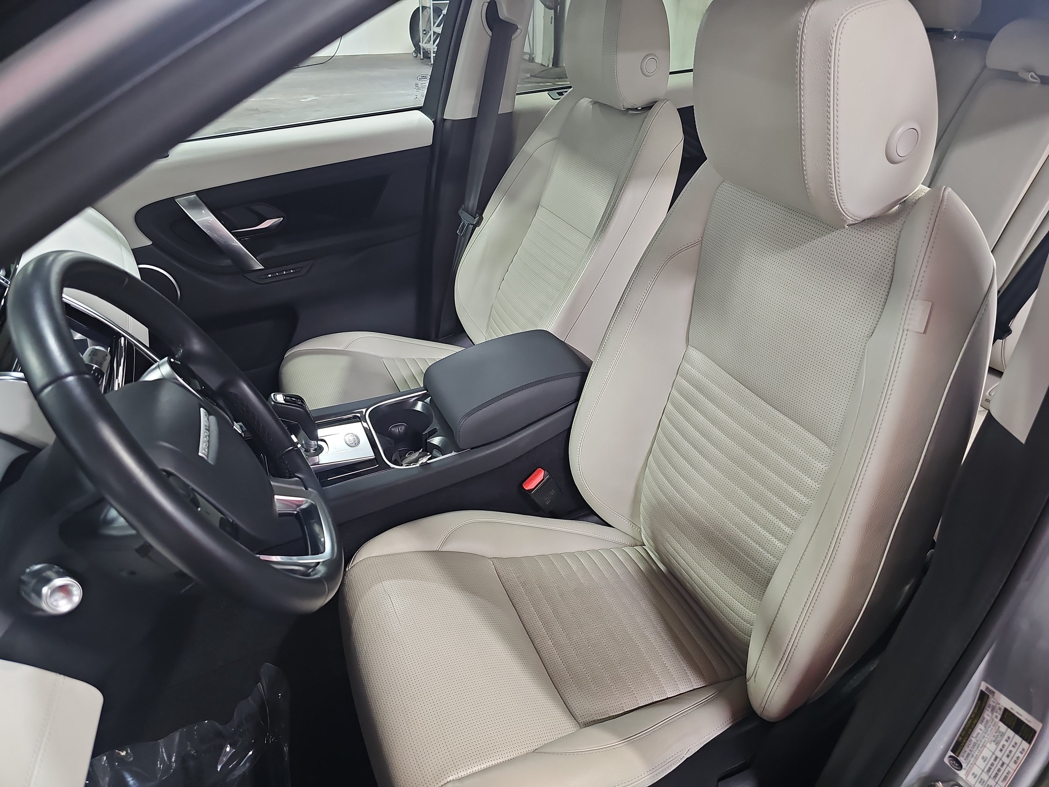 Used 2020 Land Rover Discovery Sport S AWD/4WD image 16