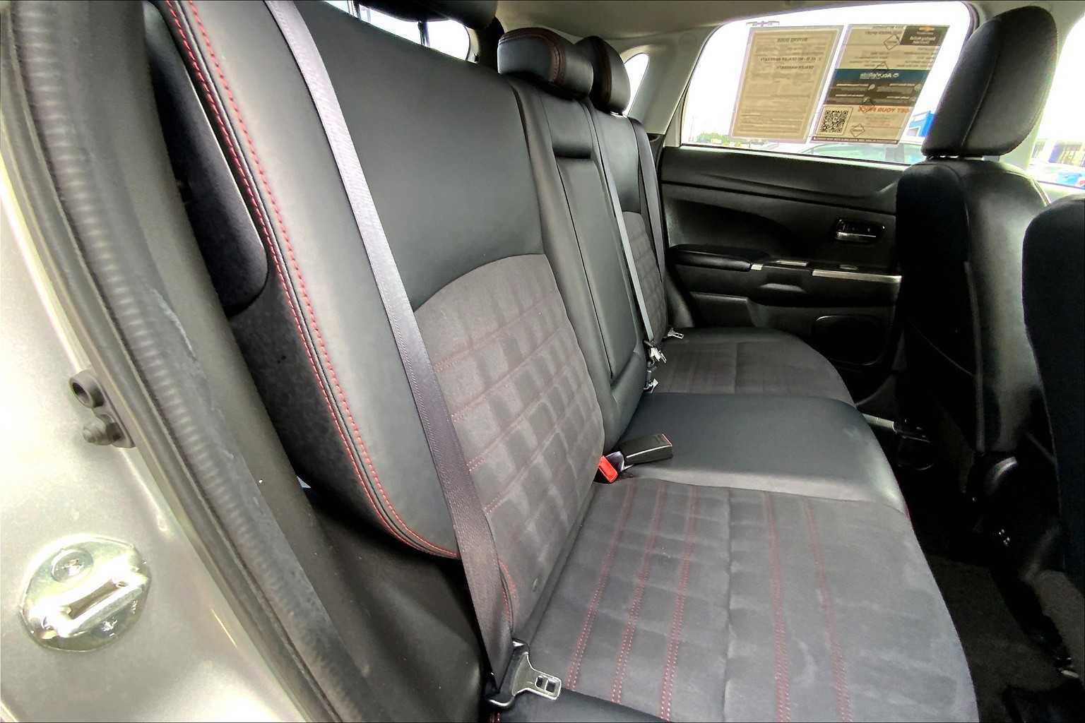 Used 2024 Mitsubishi Outlander Sport SE image 18