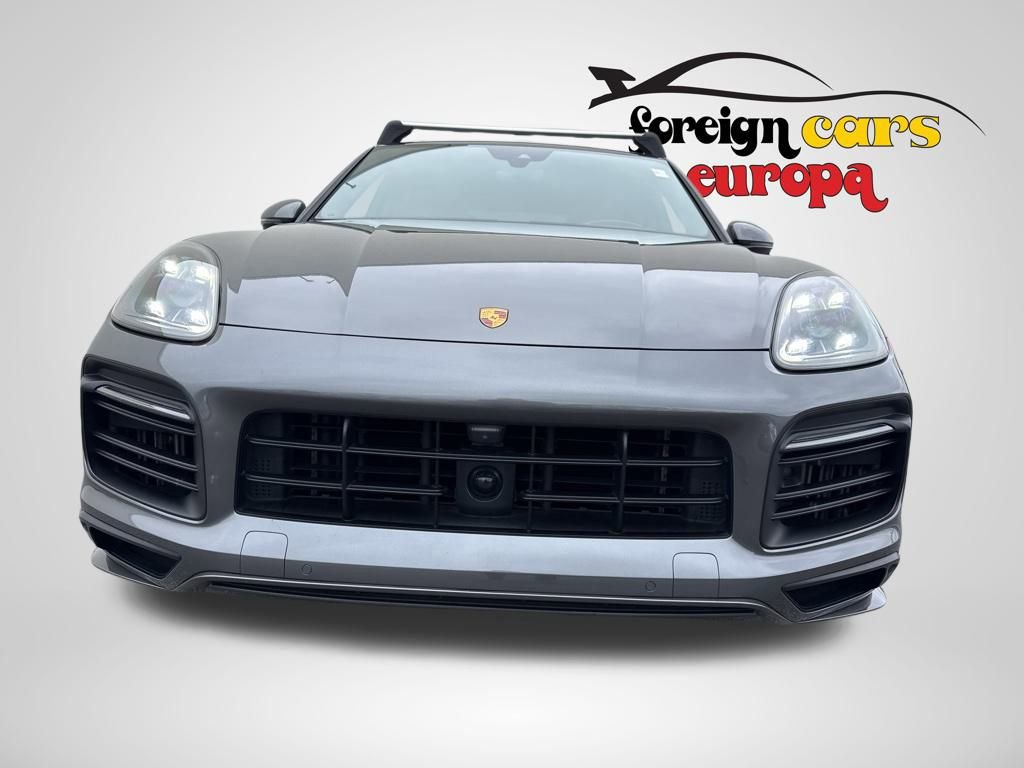 Used 2023 Porsche Cayenne GTS image 2