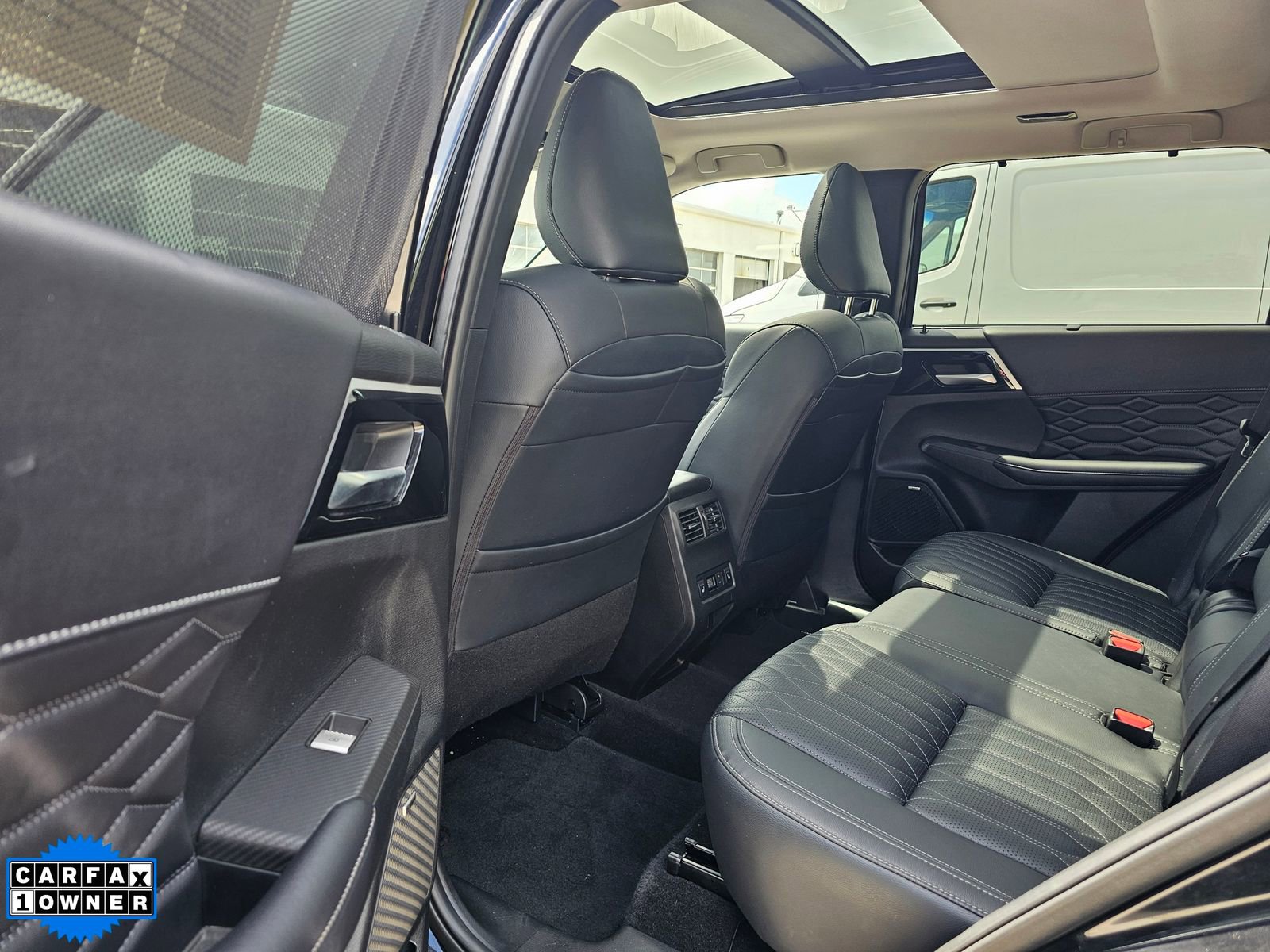 Used 2025 Mitsubishi Outlander SEL AWD/4WD image 31