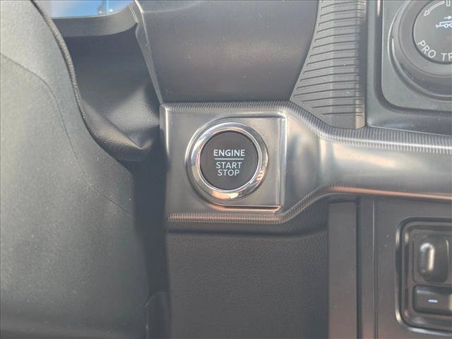Used 2025 Ford F150 Raptor AWD/4WD image 30